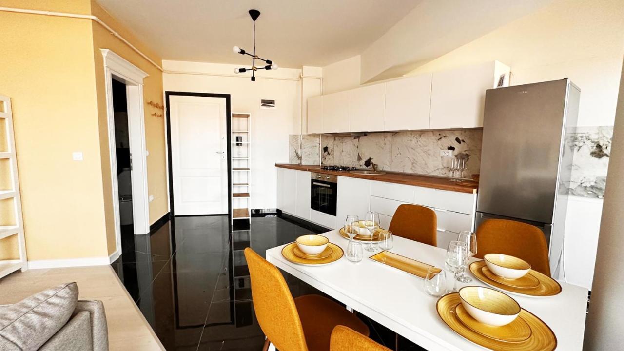 Cubrio Apartments Venetia Iasi Exterior photo
